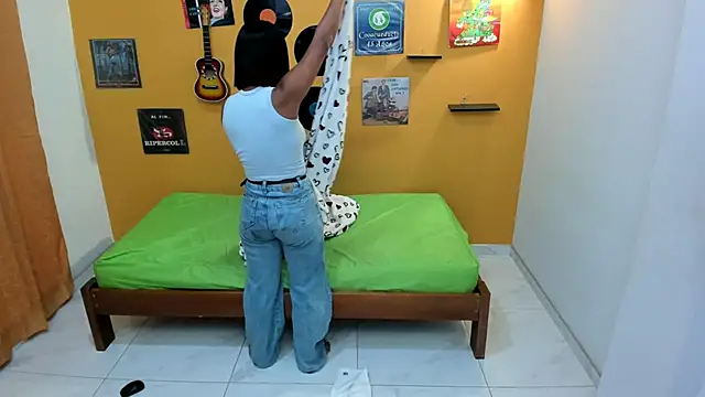 meisevil77 online show from March 1, 2:13 am