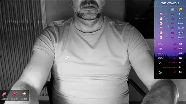 Snapshot of german9inch chatting on December 27, 11:10 pm german9inch online show from December 27, 11:10 pm