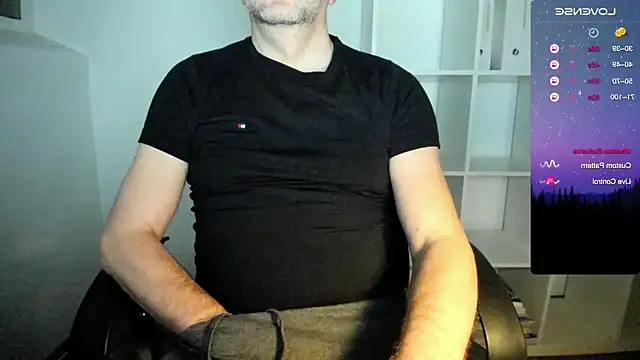 Snapshot of german9inch chatting on January 11, 11:56 pm german9inch online show from January 11, 11:56 pm