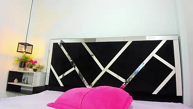 iisabella noa online show from January 15, 1:05 pm