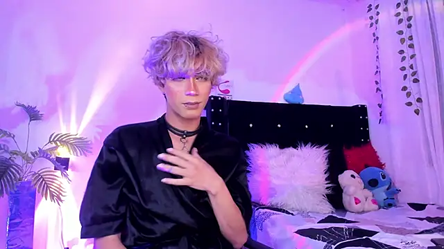 Cooperrosscute233 online show from February 15, 3:47 am