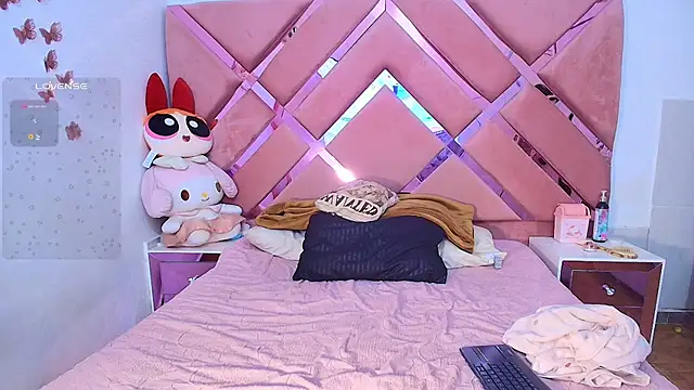 BrittanyBoa online show from March 5, 8:49 pm