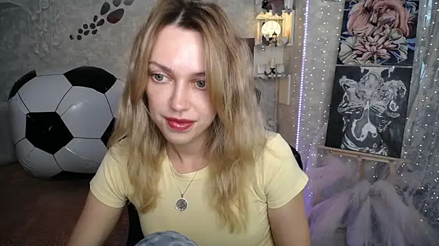 Snapshot of NickyAdamidi chatting on June 23, 4:16 pm NickyAdamidi online show from June 23, 4:16 pm