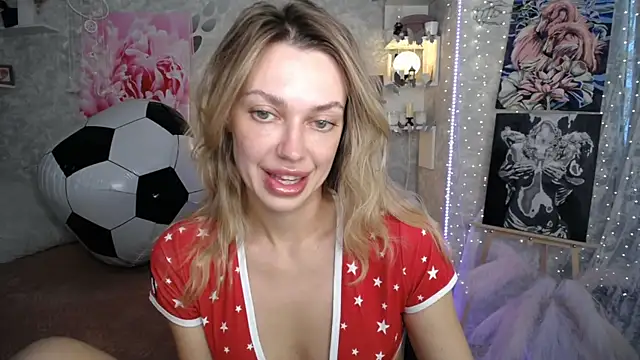 Snapshot of NickyAdamidi chatting on July 3, 4:24 pm NickyAdamidi online show from July 3, 4:24 pm