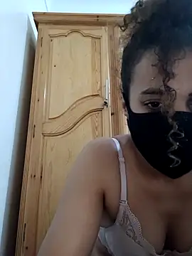 Snapshot of ghadiraa chatting on October 5, 2:21 am ghadiraa online show from October 5, 2:21 am