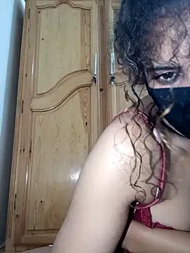 Snapshot of ghadiraa chatting on October 31, 1:06 am ghadiraa online show from October 31, 1:06 am