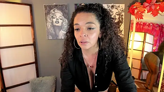 Snapshot of eleonor_x chatting on July 2, 3:23 am eleonor x online show from July 2, 3:23 am