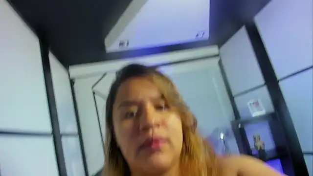 ElaBourn  online show from October 17, 2:08 pm