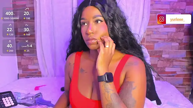 Snapshot of Brandy_brown_ chatting on April 26, 1:14 am Brandy brown online show from April 26, 1:14 am