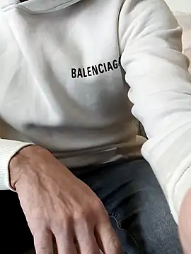 hotmen83 online show from January 18, 12:53 pm