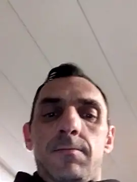 hotmen83 online show from March 15, 12:27 am