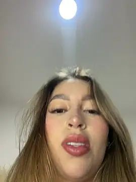 shannel moss   online show from April 19, 12:43 am