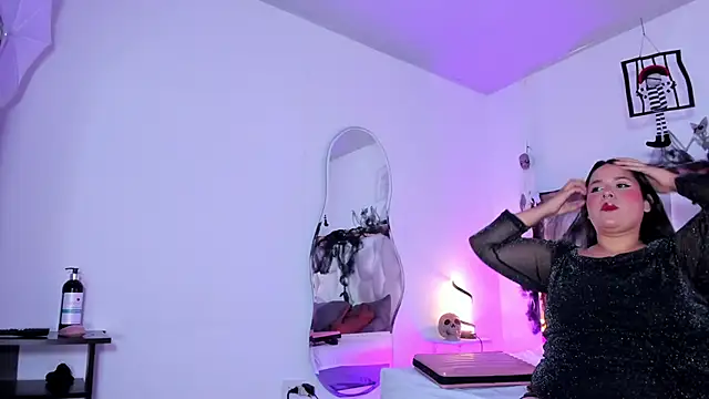 SamanthaDiamonds  online show from October 12, 12:09 am