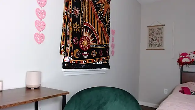 Snapshot of Cherribombzz chatting on February 7, 4:54 pm Cherribombzz online show from February 7, 4:54 pm