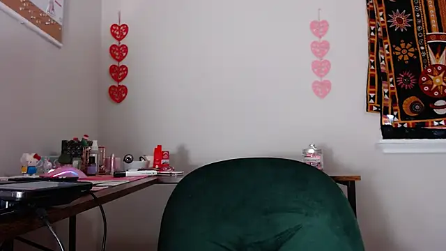 Snapshot of Cherribombzz chatting on February 27, 8:42 pm Cherribombzz online show from February 27, 8:42 pm