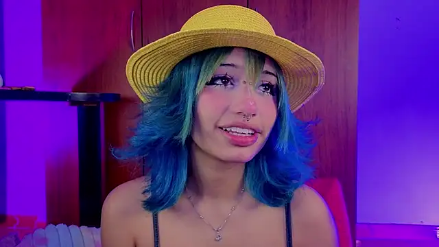 zoelight18 online show from April 17, 8:17 am