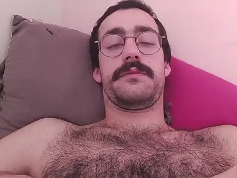 Snapshot of BalloonSlave1513 chatting on February 13, 10:33 am BalloonSlave1513 online show from February 13, 10:33 am