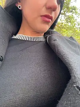 Ninabigtitied online show from October 24, 10:55 am