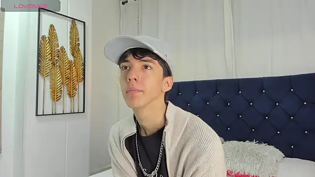 Snapshot of AerumChae chatting on February 9, 11:36 am AerumChae online show from February 9, 11:36 am