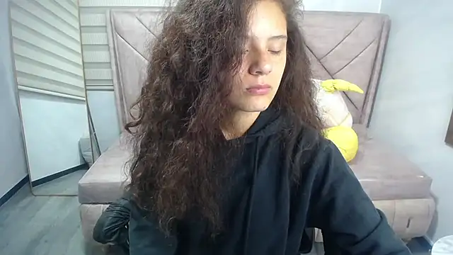 Velvet Moon V online show from September 24, 1:14 pm