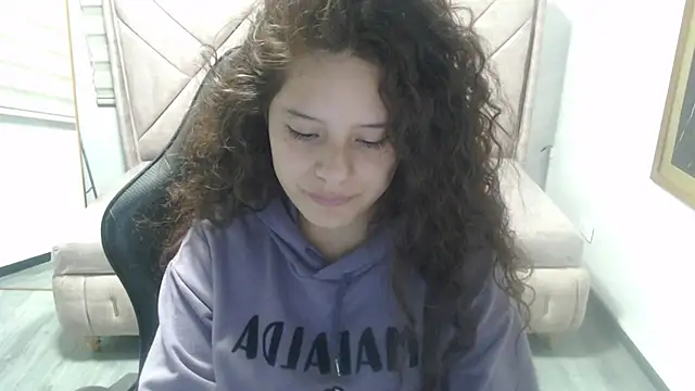 Velvet Moon V online show from February 19, 7:43 pm