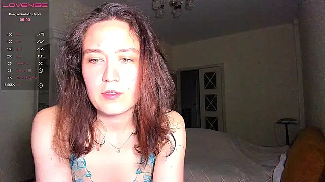 Snapshot of Mary_Queeny chatting on June 17, 6:31 pm Mary Queeny online show from June 17, 6:31 pm