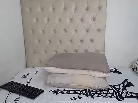 Lolly Ramochele online show from September 13, 3:28 am