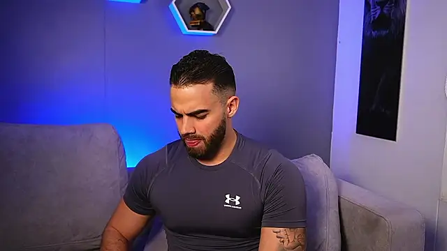 Snapshot of Paul_Phoenix chatting on February 3, 3:04 am Paul Phoenix online show from February 3, 3:04 am