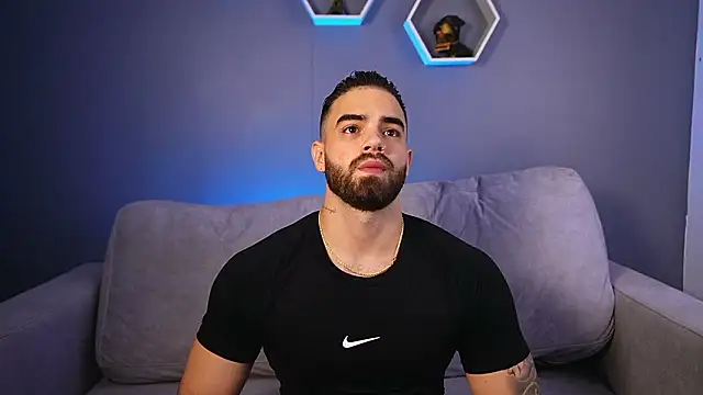 Snapshot of Paul_Phoenix chatting on February 8, 8:12 pm Paul Phoenix online show from February 8, 8:12 pm