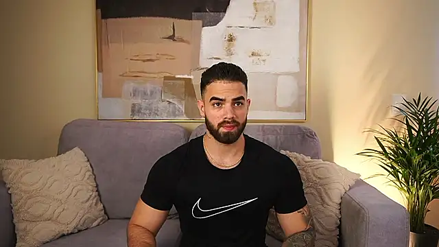 Snapshot of Paul_Phoenix chatting on February 17, 7:53 pm Paul Phoenix online show from February 17, 7:53 pm