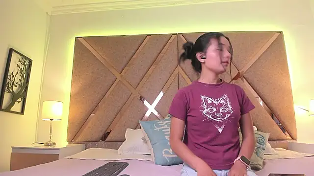 BelhaLawuo online show from February 27, 7:58 pm