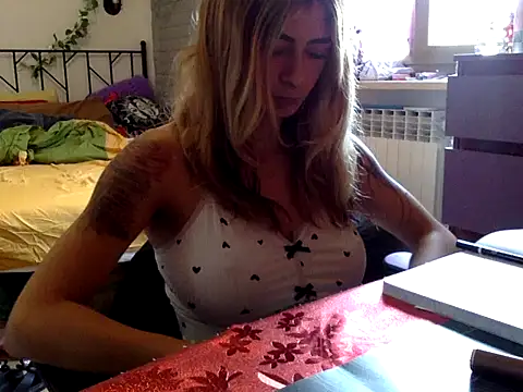 piccolaflo online show from May 13, 10:45 am
