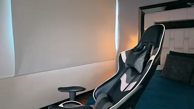 Adhara7 online show from March 17, 8:01 pm