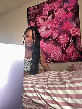 PrettyBabriexox online show from March 31, 1:00 pm