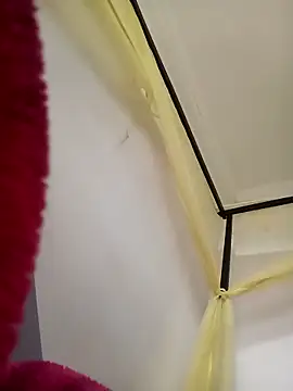 babyjunee12 online show from February 24, 9:07 am