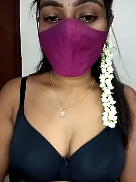 Snapshot of Tamil_kavinila chatting on April 25, 4:04 am Tamil kavinila online show from April 25, 4:04 am