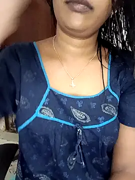 Snapshot of Tamil_kavinila chatting on April 27, 3:37 am Tamil kavinila online show from April 27, 3:37 am