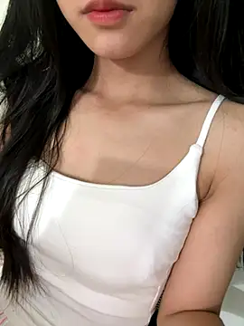 Snapshot of Desi_sara chatting on October 26, 3:34 am Desi sara online show from October 26, 3:34 am