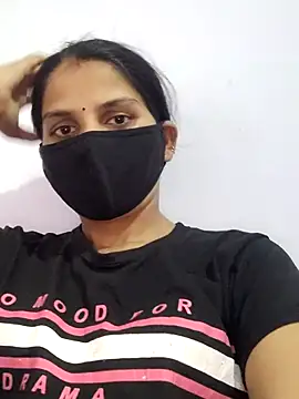 Snapshot of poojam93 chatting on September 28, 11:37 am poojam93 online show from September 28, 11:37 am