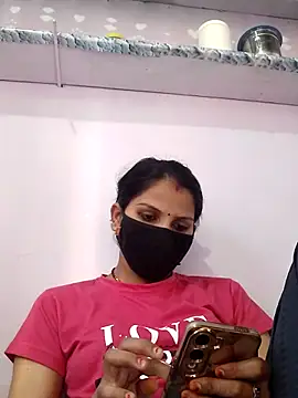 Snapshot of poojam93 chatting on November 1, 8:27 am poojam93 online show from November 1, 8:27 am