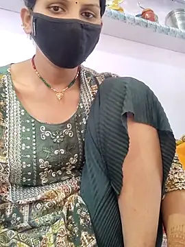 Snapshot of poojam93 chatting on November 5, 7:08 am poojam93 online show from November 5, 7:08 am