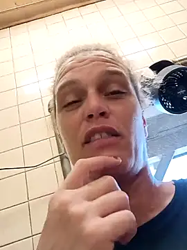 sarahkat86 online show from October 21, 7:36 pm