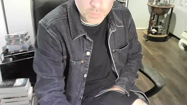 Snapshot of Chrisprngr chatting on September 29, 11:53 pm Chrisprngr online show from September 29, 11:53 pm