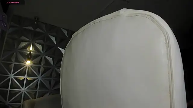 Snapshot of hellen_tease chatting on February 21, 7:04 pm hellen tease online show from February 21, 7:04 pm