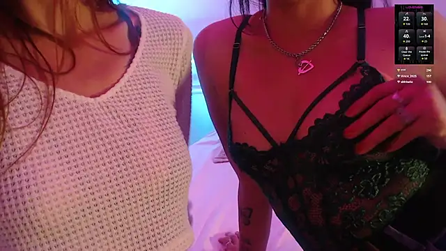 friendswithben33 online show from April 10, 11:09 pm