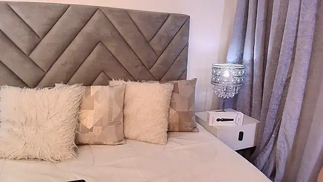 sara owens7 online show from April 16, 1:28 am