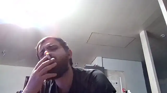 Snapshot of Bikerhot883hd chatting on January 18, 5:50 pm Bikerhot883hd online show from January 18, 5:50 pm