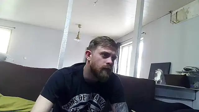 Snapshot of Bikerhot883hd chatting on April 12, 4:12 pm Bikerhot883hd online show from April 12, 4:12 pm