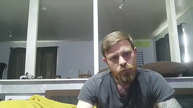 Snapshot of Bikerhot883hd chatting on May 6, 3:28 pm Bikerhot883hd online show from May 6, 3:28 pm