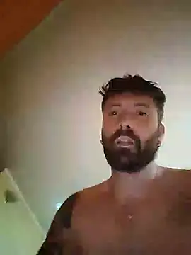 Snapshot of datancre88 chatting on April 12, 4:23 pm datancre88 online show from April 12, 4:23 pm